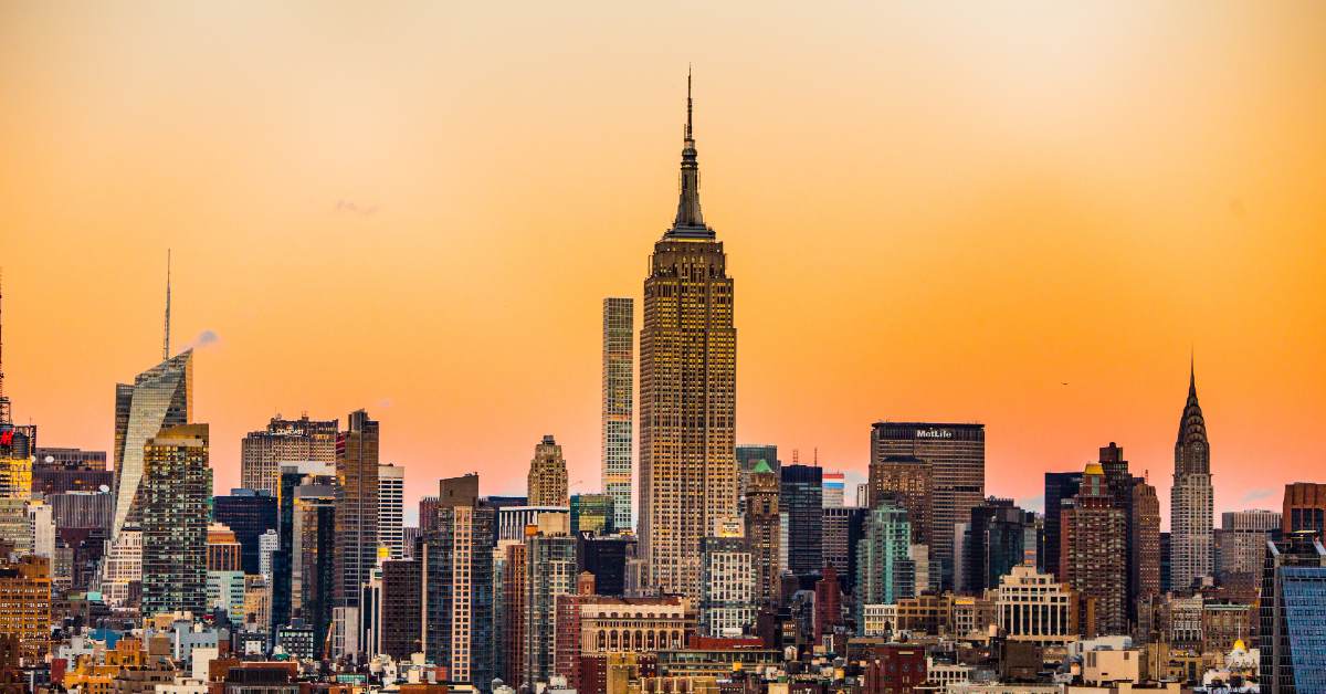Sunset behind the Manhattan skyline