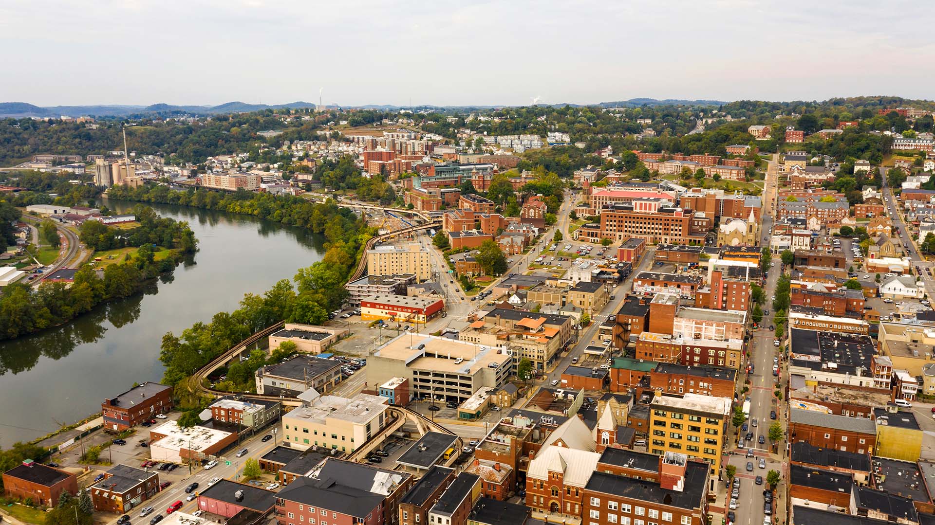 Monongahela River flows between Morgantown and Westover, WV